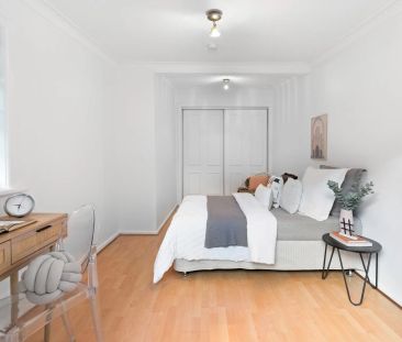 CHARMING HOME IN A PREMIUM SETTING - Photo 5