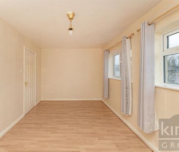 3 Bedroom Maisonette To Let - Photo 3