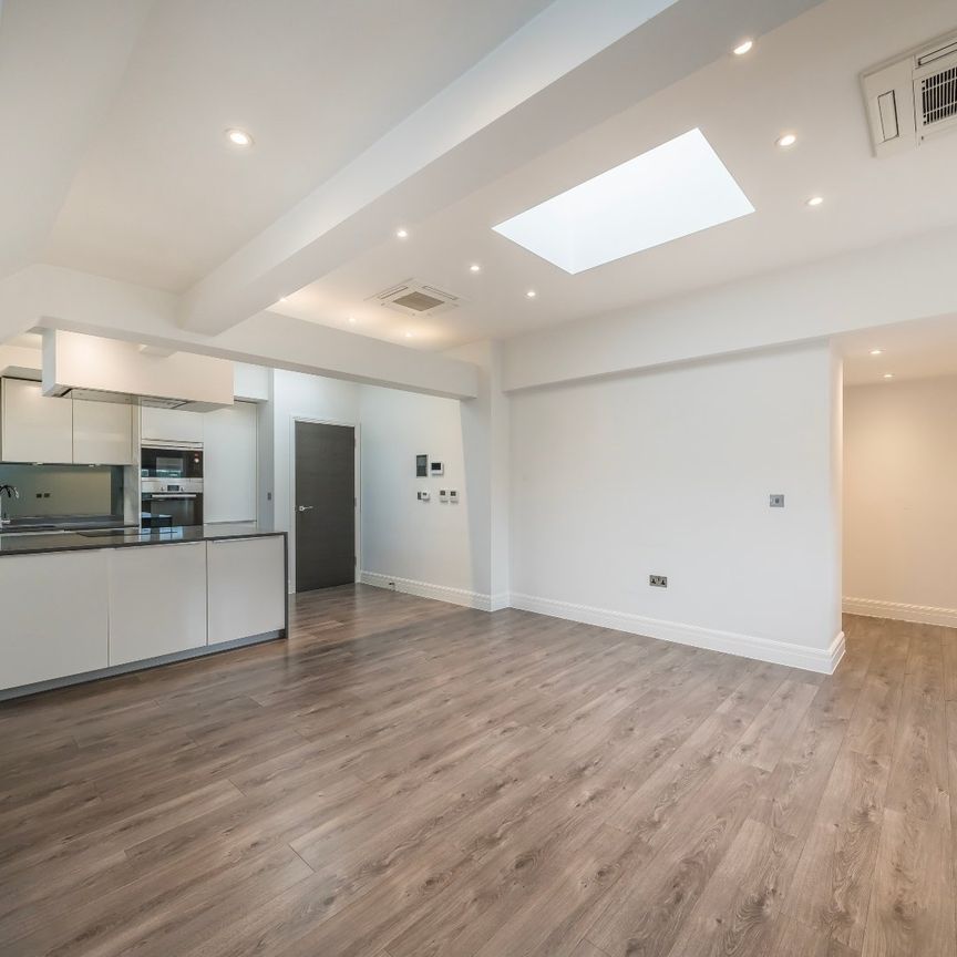 Kew Bridge Road, Brentford, TW8, London - Photo 1