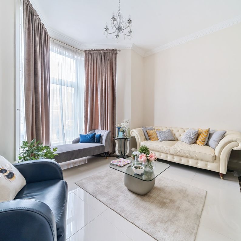 Hamilton Road, Ealing, London, W5 - Photo 1