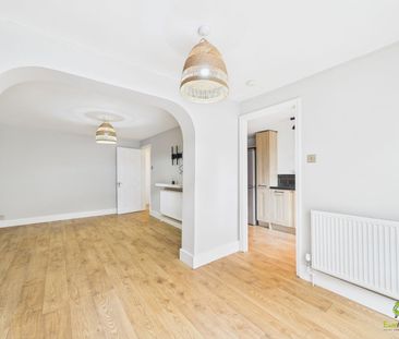 1 Bedroom - Photo 2