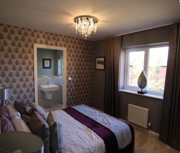 5 bedroom detached house to rent - Photo 4