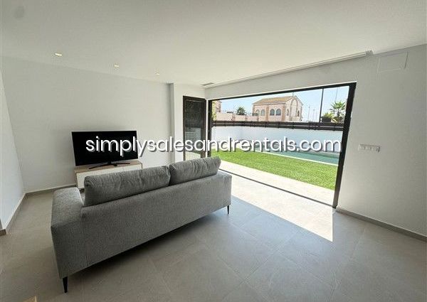 Villa in Algorfa, for rent