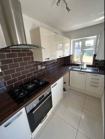 Old Lode Lane, Solihull - Photo 5