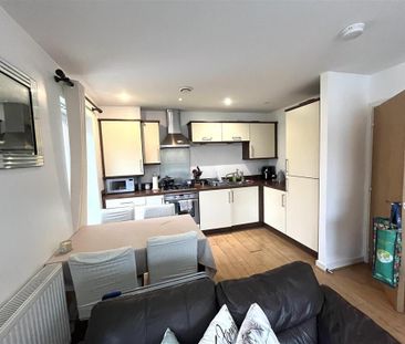 2 bedroom apartment to rent - Photo 6