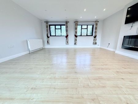 3 bedroom detached bungalow to rent - Photo 5