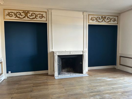 Location Maison 6 pièces 211m² - Photo 1