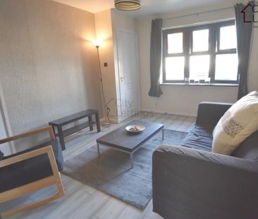 2 bedroom end of terrace house to rent - Photo 1