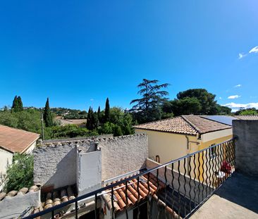 STUDIO Villeneuve Les Avignon 1 pièce(s) 24.42 m2 - Terrasse, - Photo 2