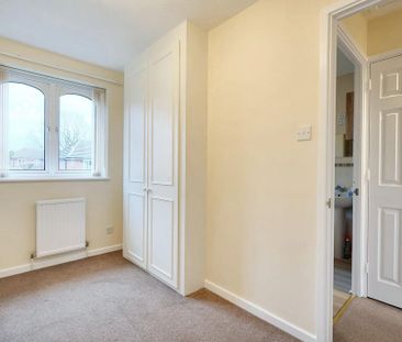 2 bedroom end of terrace house to rent - Photo 5