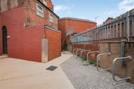 1 bedroom apartment to rent - Photo 2