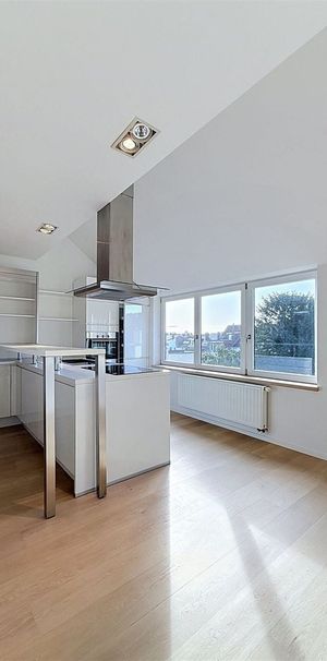 Appartement te huur in Tournai voor € 780 met 1 slaapkamer - Photo 1