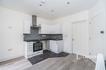 2 bedroom apartment to rent Winchester Road, Southampton, SO16 - Photo 3