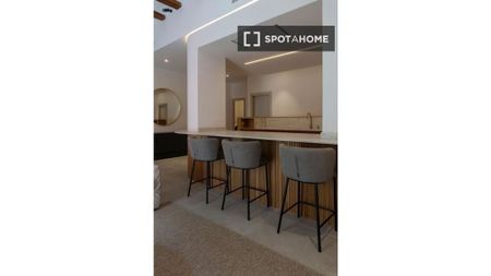 3 room luxury Flat for rent in Valencia - Photo 3