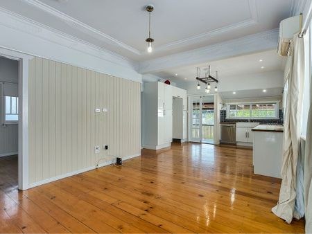 Charming Home with Modern Appeal - Photo 4