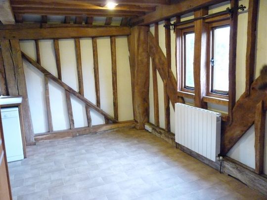 3 bedroom barn conversion to rent - Photo 1