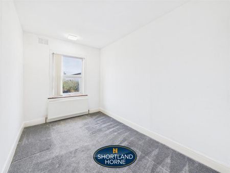 3 bedroom end of terrace house to rent - Photo 5