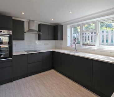 3 bedroom detached bungalow to rent - Photo 6