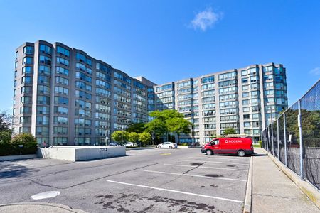 For Lease - 309 Major Mackenzie Drive Unit# 322, Richmond Hill, Ontario - Photo 3