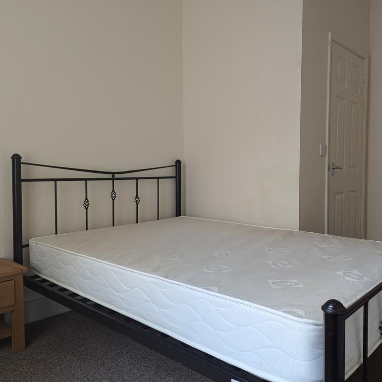 1 bedroom house of multiple occupation to rent - Photo 1