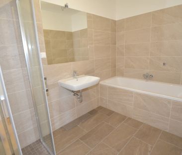 Welch coole Wohnung! Zwei Zimmer + Loggia + Beste Ausstattung! Jetz... - Photo 3