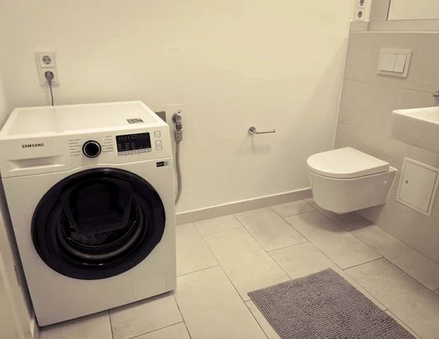 Revaler Straße 1st Floor - Small Room 1 - Foto 1