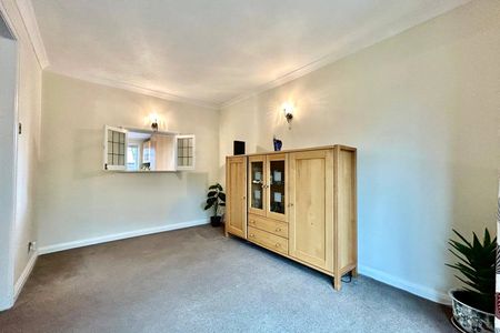 Pevensey Way, Frimley, Camberley, Surrey, GU16 - Photo 3