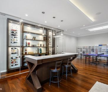 1332 West 51st Avenue apartment — Vancouver, BC (5-Bedroom) - 5 Bedroom - Photo 4