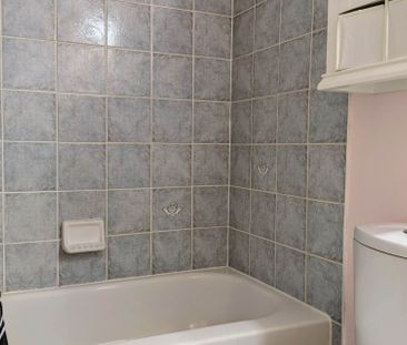 For Lease - 100 Castle Park Boulevard, Vaughan, Ontario - Photo 6