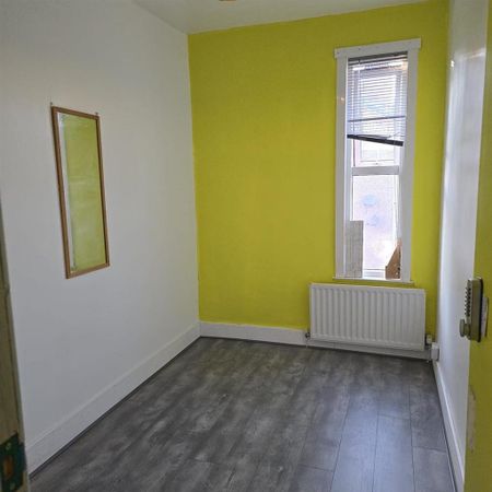 5 bedroom terraced house to rent - Photo 3