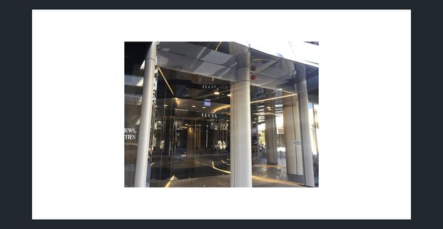 South Yarra Apartment | Panoramic Views & Luxury Living - Photo 1