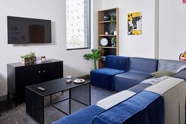 4 Bedroom Ensuite, King Single Bed - Photo 1