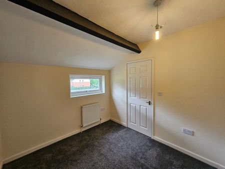 3 bedroom semi-detached house to rent - Photo 2