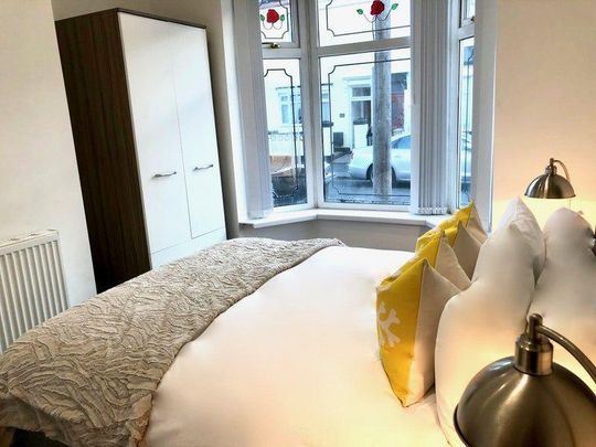 1 bedroom in a house share to rent - Photo 1