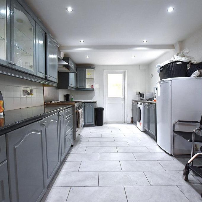 1 bedroom in a house share to rent - Photo 1