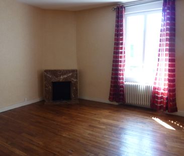 Location Appartement 4 pièces 113m² MONTMORILLON 86500 - Photo 3