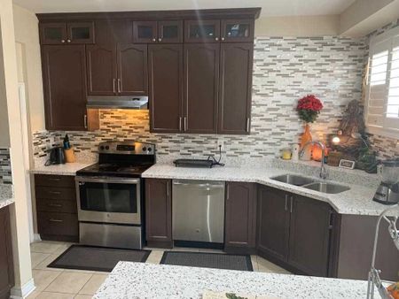 For Lease - 30 Ashdale Road Unit# Upper, Brampton, Ontario - Photo 2