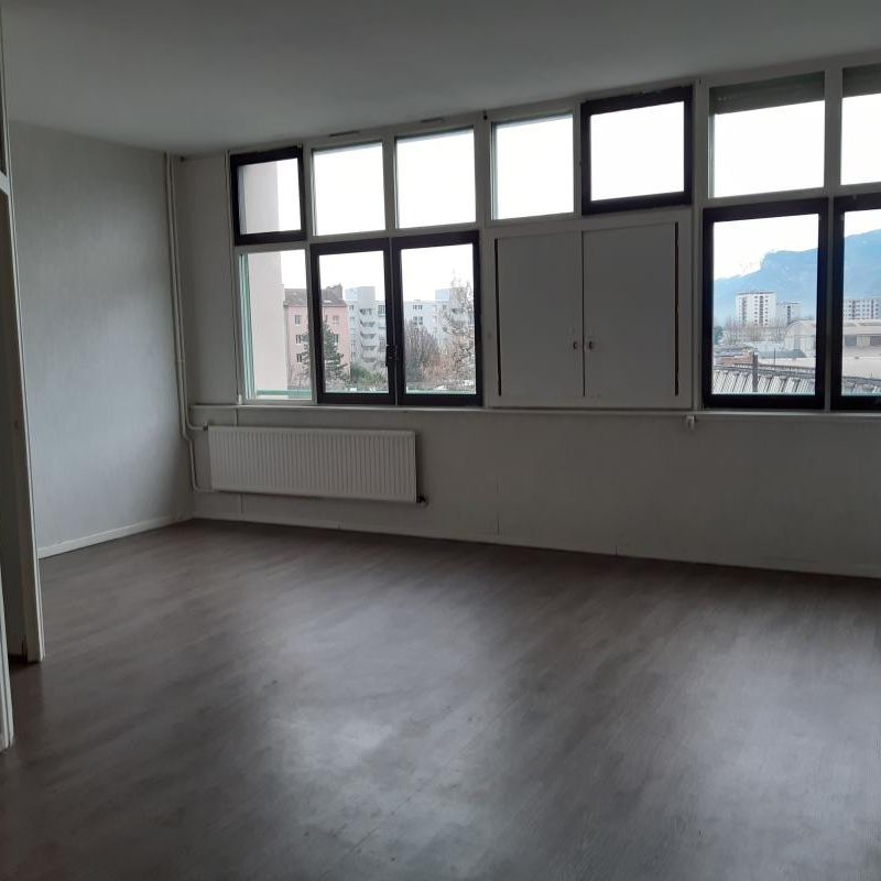 T2 66 RUE GENERAL FERRIE - Photo 1