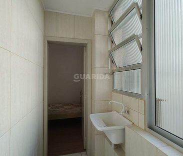 Apartamento de 2 dormitórios mobiliado no bairro Centro Histórico. ... - Photo 1