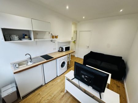 Location Appartement 2 pièces 29m² LAMBERSART 59130 - Photo 2