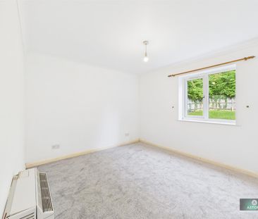 Old Horsham Road, Southgate - Photo 4