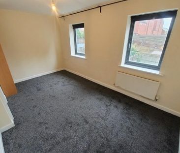 2 bedroom semi-detached house to rent - Photo 2