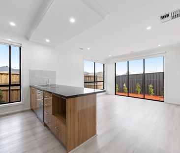 Modern Family Home in Popular Winter Valley - Photo 2