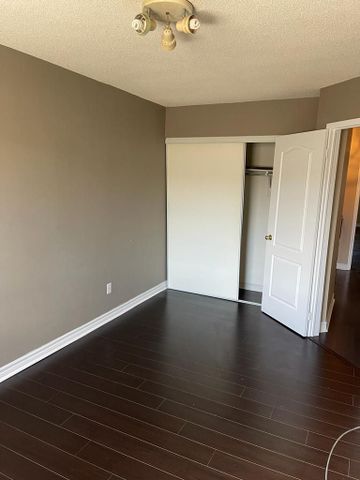 For Lease - 3586 Indigo Crescent, Mississauga, Ontario - Photo 2