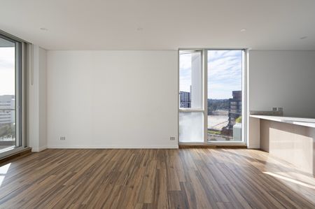 City View I Light & Sunny I Pool & Gym - Photo 2