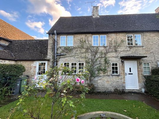 3 bedroom cottage to rent - Photo 1