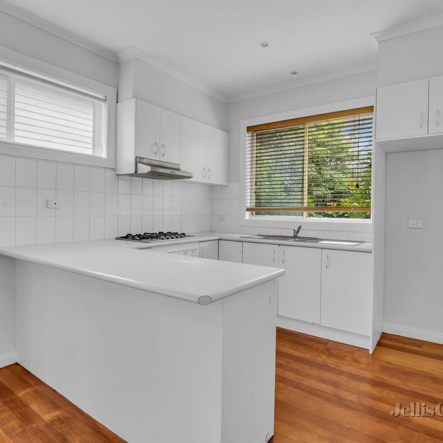 1/10 Cooper Street, Brunswick West - Photo 1