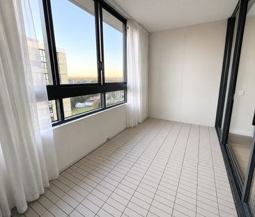 Stylish One Bedroom + Study Apartment | High Level | Walk to Metro ... - Photo 4