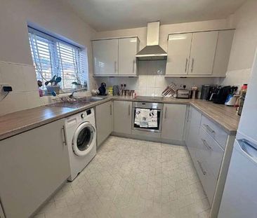 Sheard Court, Shaw, OL2 - Photo 4