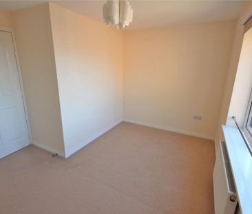 2 bedroom end of terrace house to rent - Photo 6